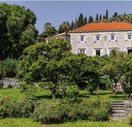 4 bedroom villa with pool in Lapad, Dubrovnik, sleeps 8